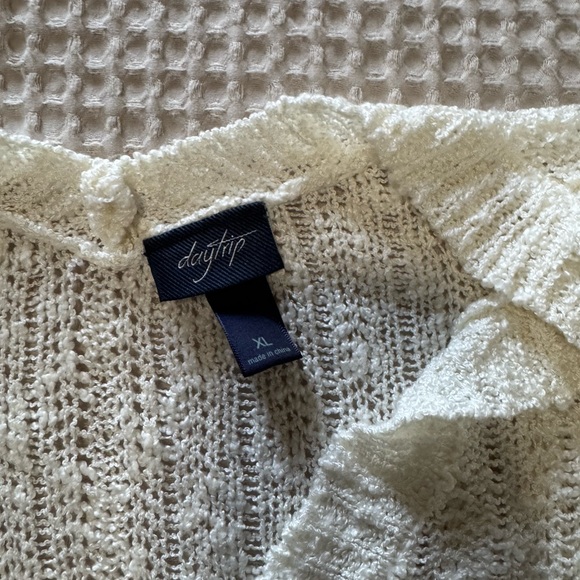 Daytrip Cream and Brown V-Neck Sweater - Picture 2 of 2